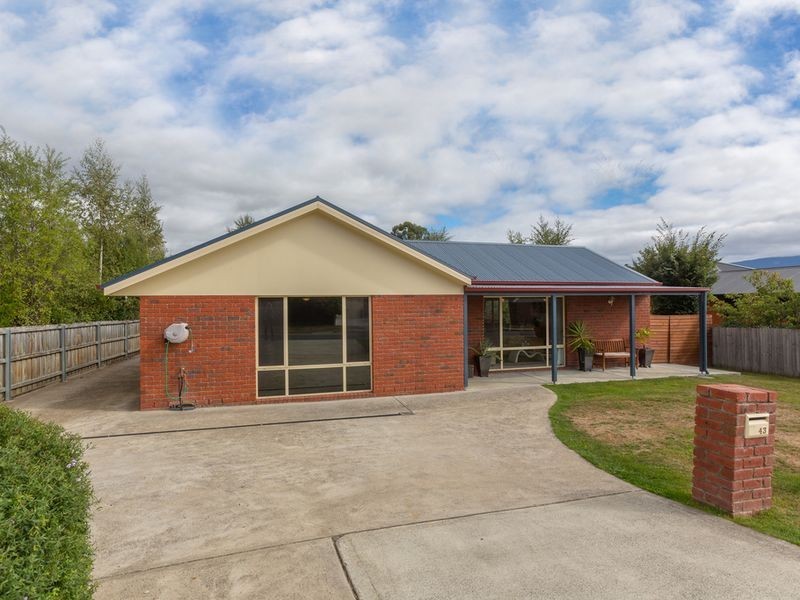 43 Dayspring Drive, Margate TAS 7054