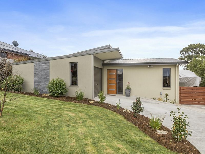 42 Jacaranda Drive, Margate TAS 7054