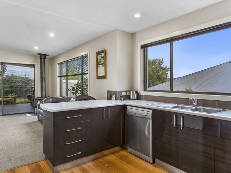 42 Jacaranda Drive, Margate TAS 7054