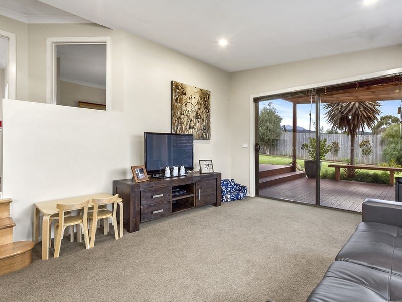 42 Jacaranda Drive, Margate TAS 7054