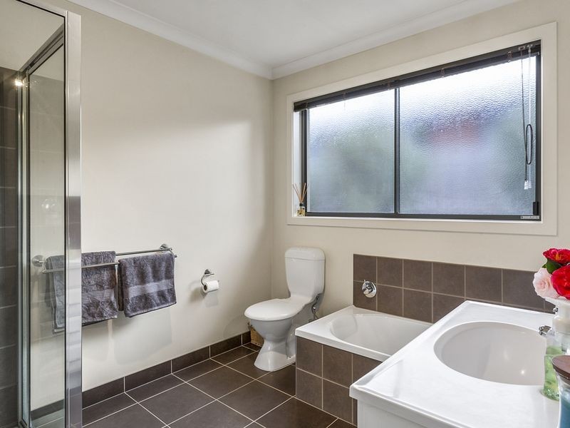 42 Jacaranda Drive, Margate TAS 7054