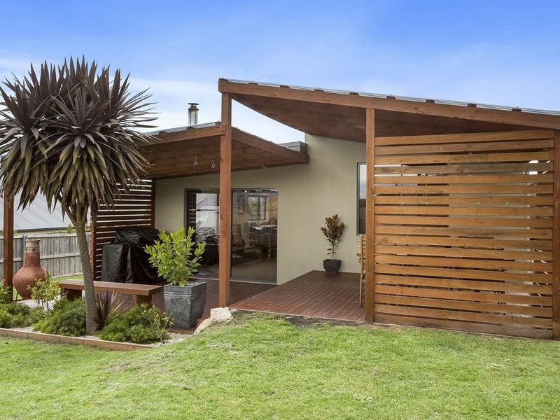 42 Jacaranda Drive, Margate TAS 7054