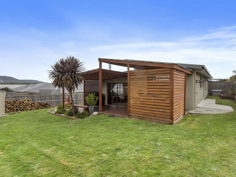 42 Jacaranda Drive, Margate TAS 7054