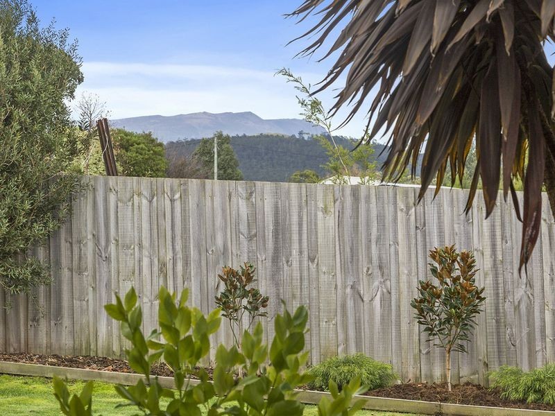 42 Jacaranda Drive, Margate TAS 7054
