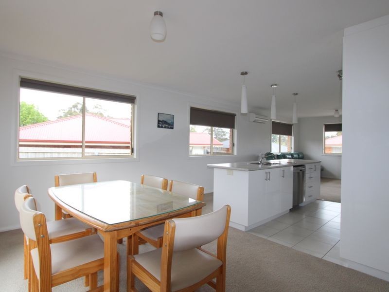 2/3 Home Avenue, Blackmans Bay TAS 7052