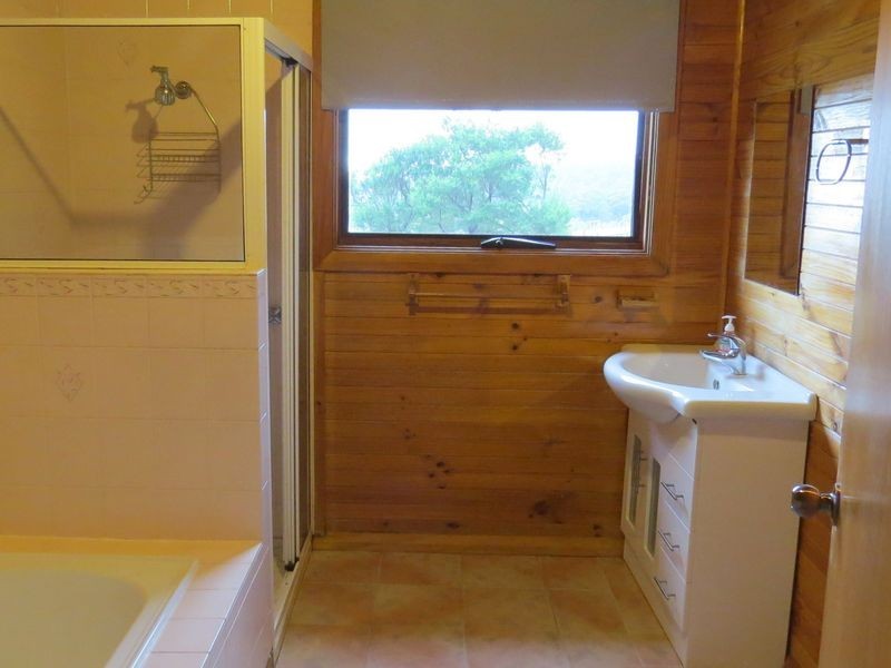 374 Saddle Road, Kettering TAS 7155