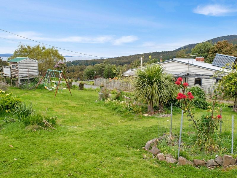 75 Gumpits Road, Birchs Bay TAS 7162