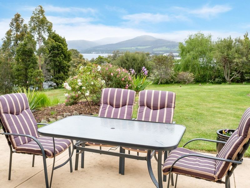 15 Draper Road, Howden TAS 7054