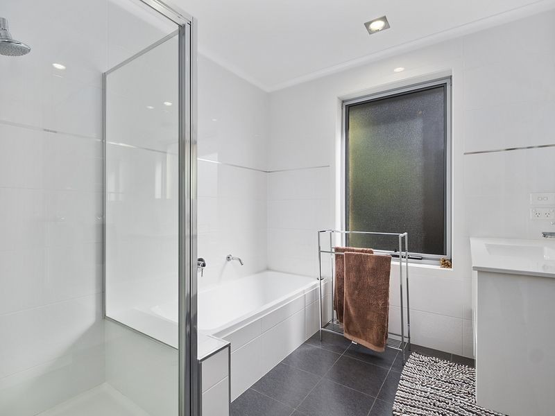 15 Warremar Way, Oyster Cove TAS 7150