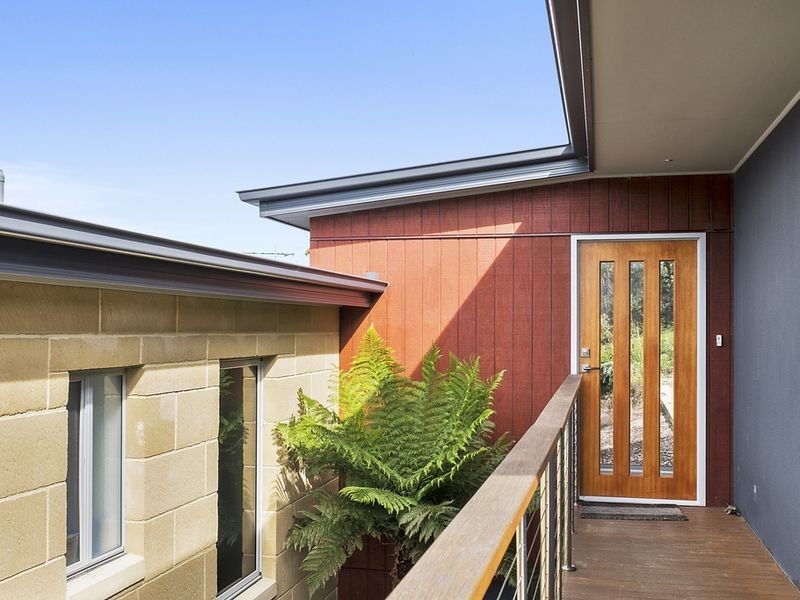 15 Warremar Way, Oyster Cove TAS 7150