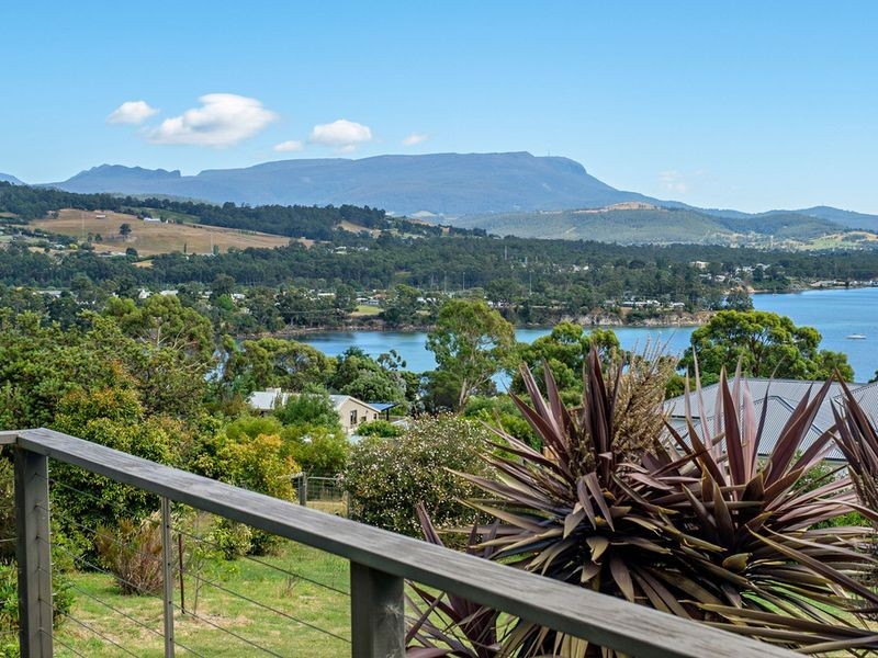 77 Davies Road, Lower Snug TAS 7054