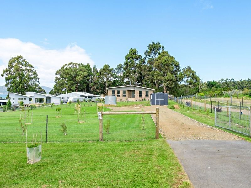 16 Beach Road, Middleton TAS 7163