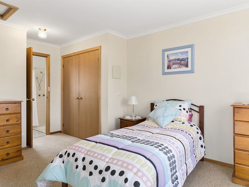 424 Village Drive, Kingston TAS 7050