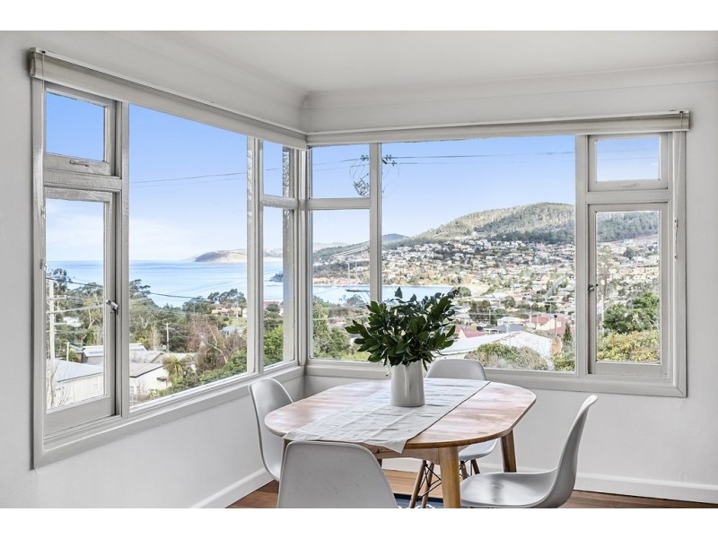 155a Roslyn Avenue, Blackmans Bay TAS 7052