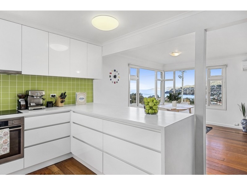 155a Roslyn Avenue, Blackmans Bay TAS 7052