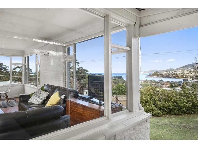 155a Roslyn Avenue, Blackmans Bay TAS 7052