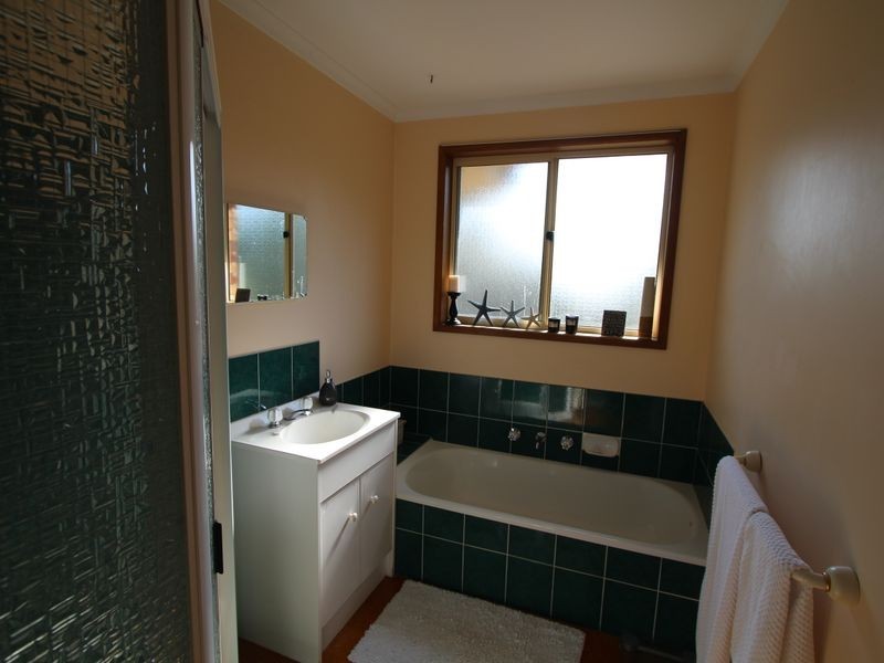 53 Ash Drive, Kingston TAS 7050