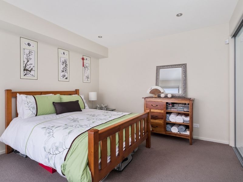 2/26 Ocean Esplanade, Blackmans Bay TAS 7052