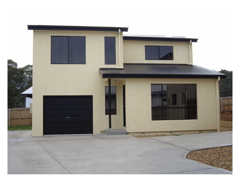 2/49 Staff Road, Electrona TAS 7054