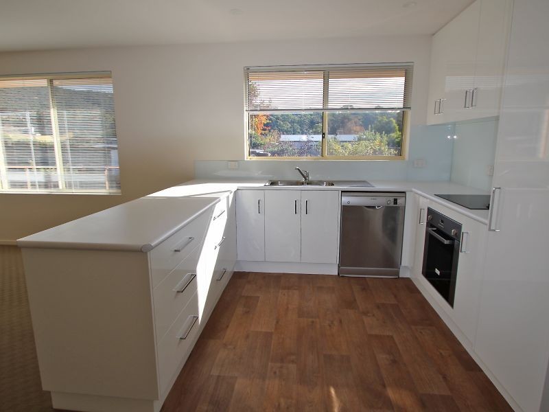 2/1 Gillies Street, Snug TAS 7054