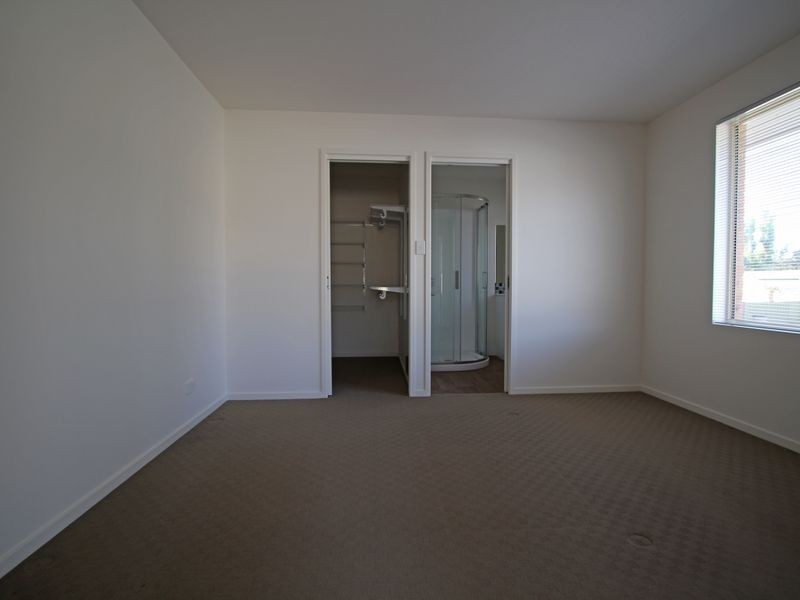 2/1 Gillies Street, Snug TAS 7054