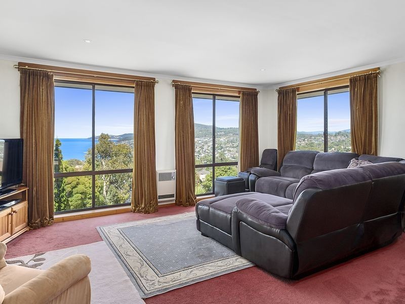45 Tingira Road, Blackmans Bay TAS 7052