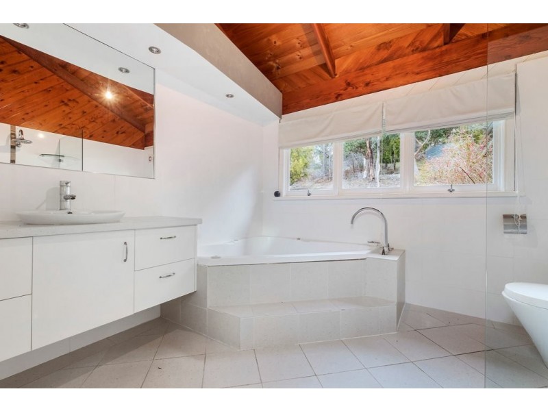 27 Balleny Drive, Oyster Cove TAS 7150