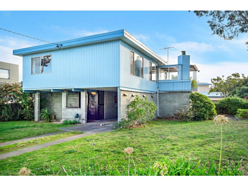 1 Cabarita Street, Lauderdale TAS 7021