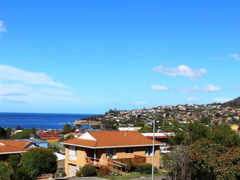 Unit 3/14 Opal Drive, Blackmans Bay TAS 7052