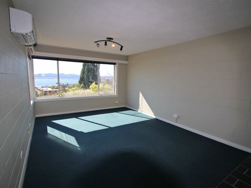 Unit 1/4 Capri Drive, Sandy Bay TAS 7005