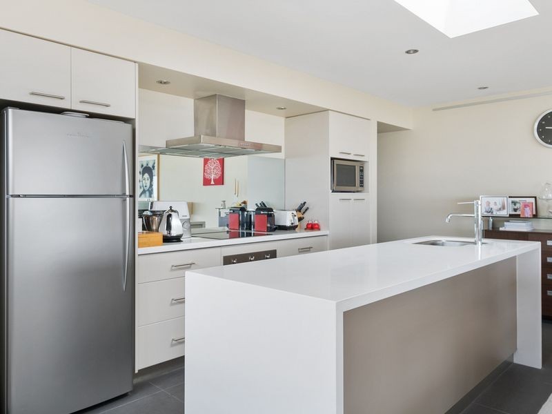 2/26 Ocean Esplanade, Blackmans Bay TAS 7052