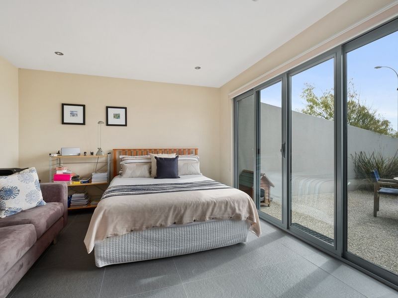 2/26 Ocean Esplanade, Blackmans Bay TAS 7052