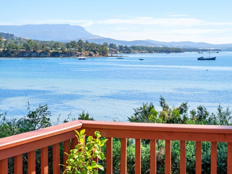 4 Mardon Lane, Coningham TAS 7054