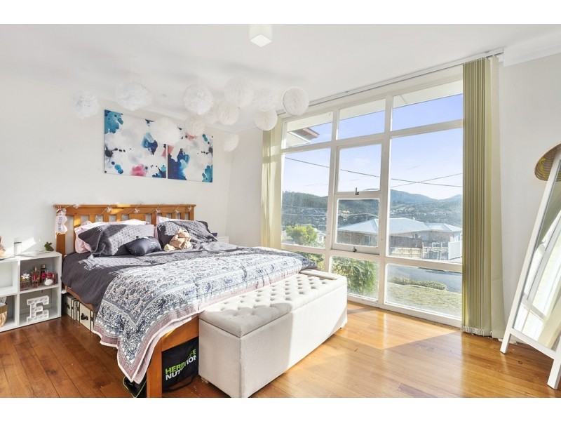 18 Greenacres Road, Geilston Bay TAS 7015