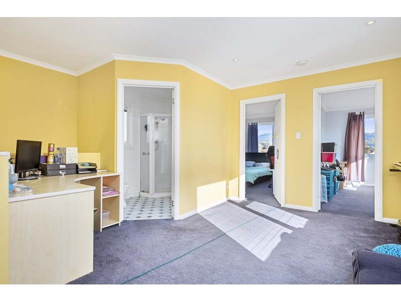 18 Greenacres Road, Geilston Bay TAS 7015