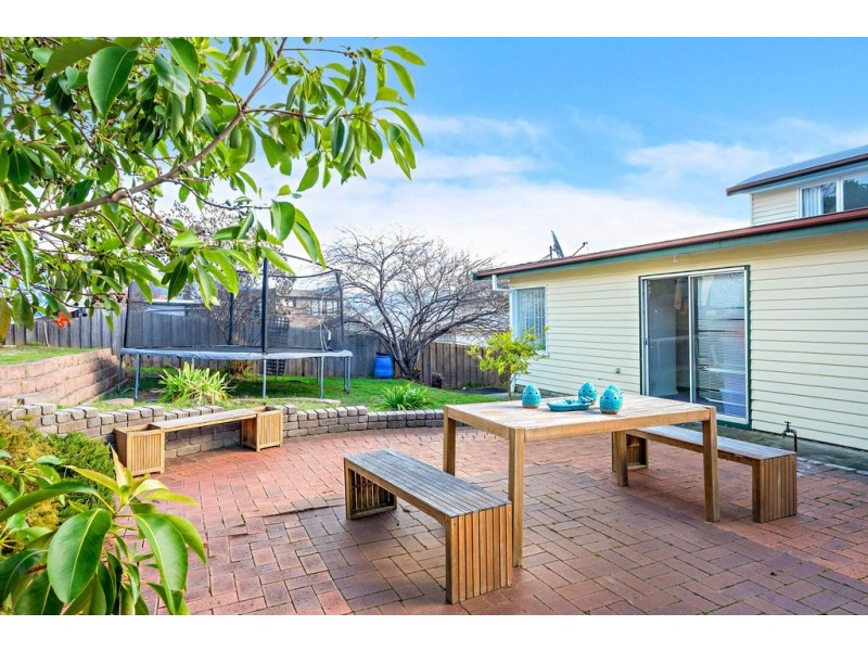 18 Greenacres Road, Geilston Bay TAS 7015