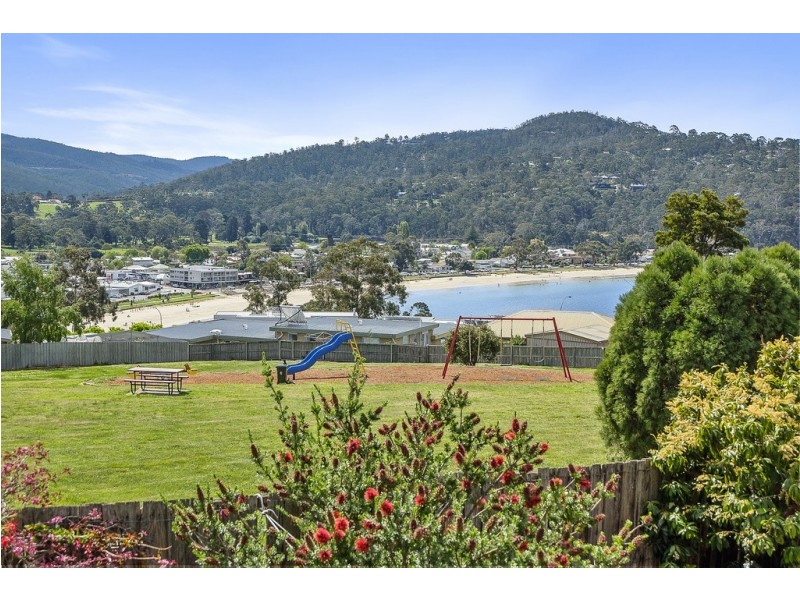 14 Nicholas Drive, Kingston Beach TAS 7050