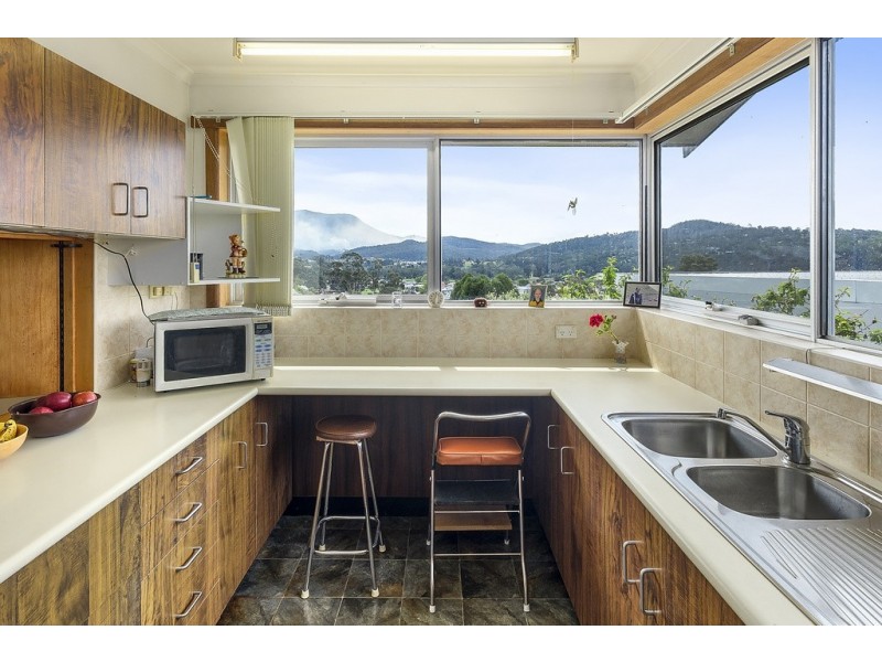 14 Nicholas Drive, Kingston Beach TAS 7050