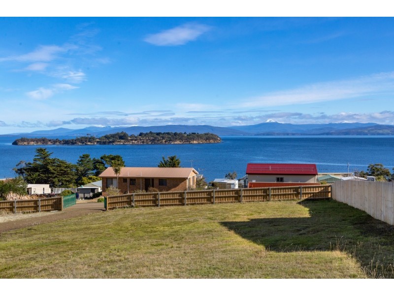 42 Harvey Road, Alonnah TAS 7150