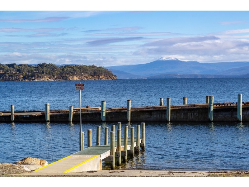 42 Harvey Road, Alonnah TAS 7150