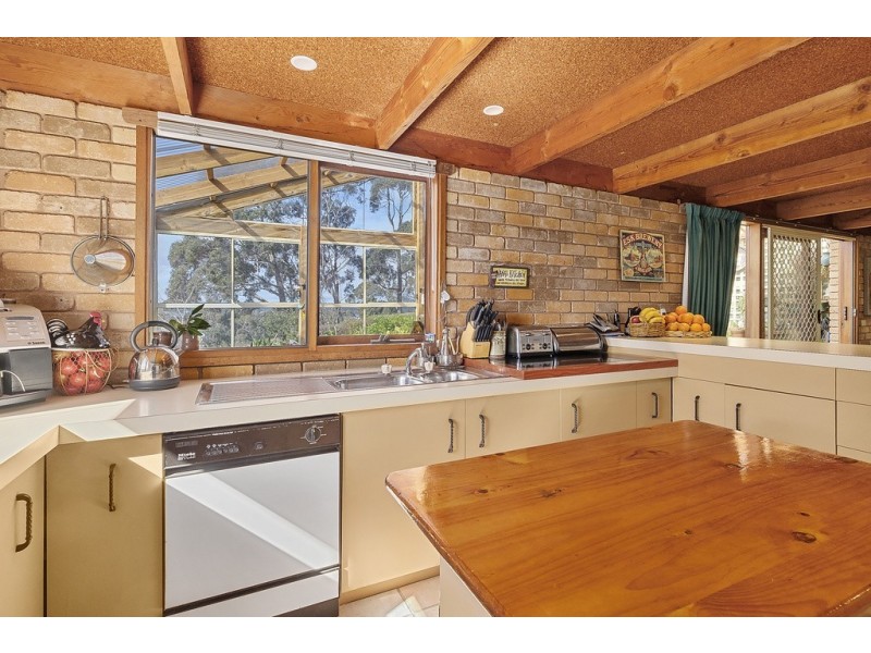 83 Saddle Road, Kettering TAS 7155