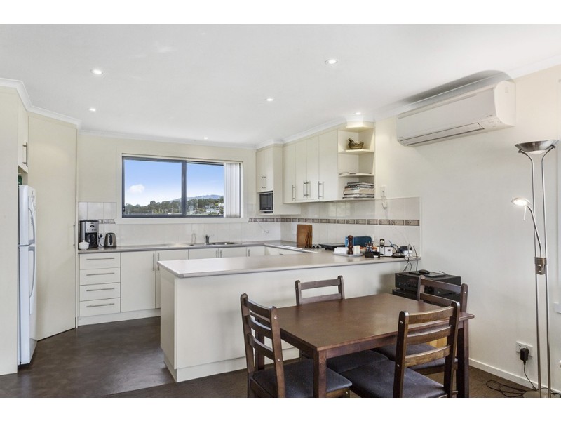 Unit 2, 4 Bonsai Place, Margate TAS 7054