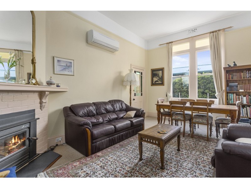 122 Augusta Road, Lenah Valley TAS 7008