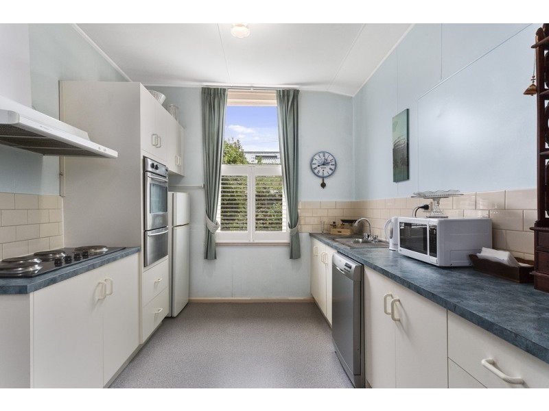 122 Augusta Road, Lenah Valley TAS 7008