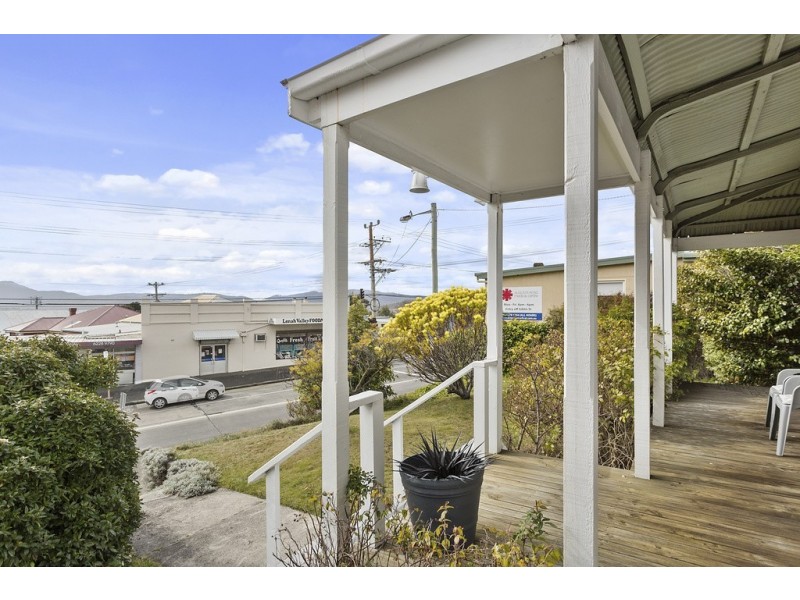 122 Augusta Road, Lenah Valley TAS 7008