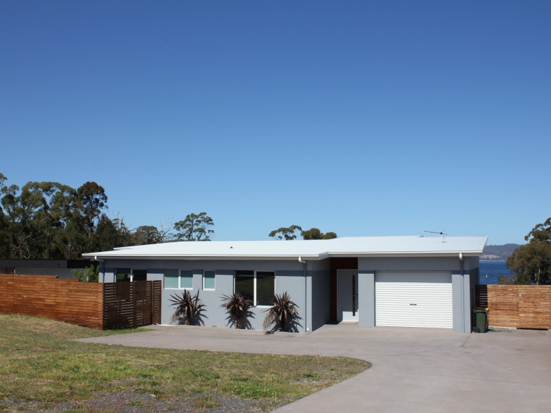 33 Staff Road, Electrona TAS 7054
