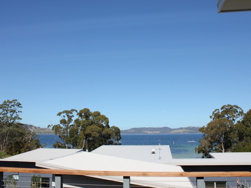 33 Staff Road, Electrona TAS 7054