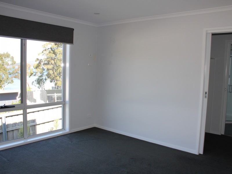 33 Staff Road, Electrona TAS 7054