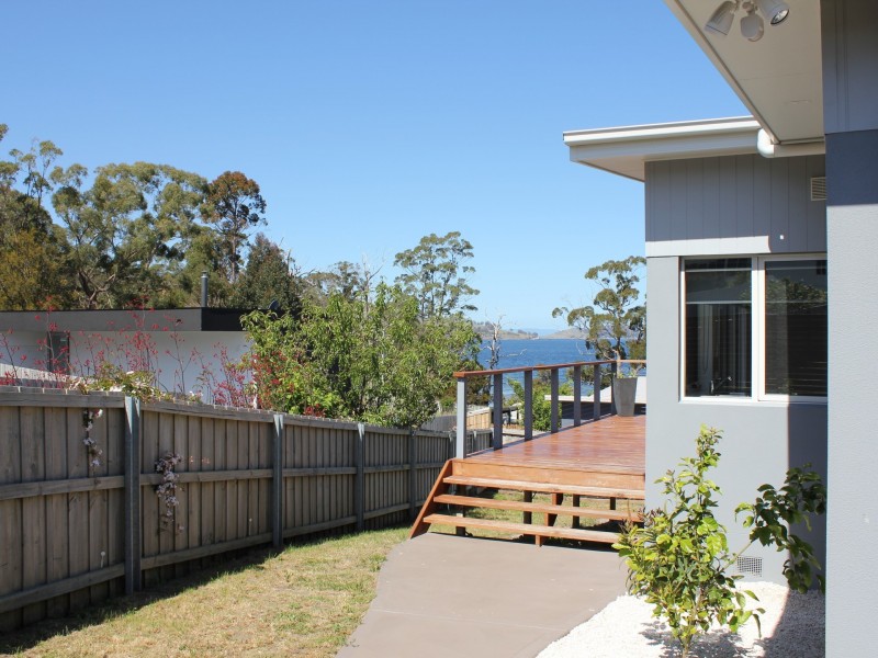33 Staff Road, Electrona TAS 7054