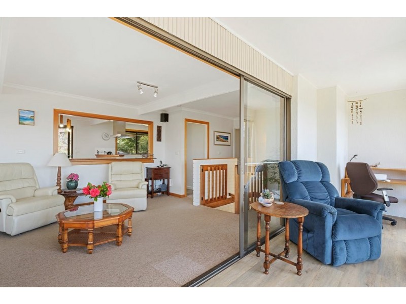 11 Pearl Place, Blackmans Bay TAS 7052